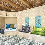 Agalia Luxury Koumpara