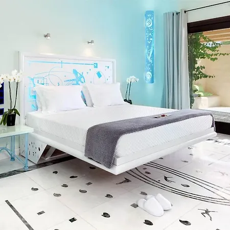Agalia Luxury *