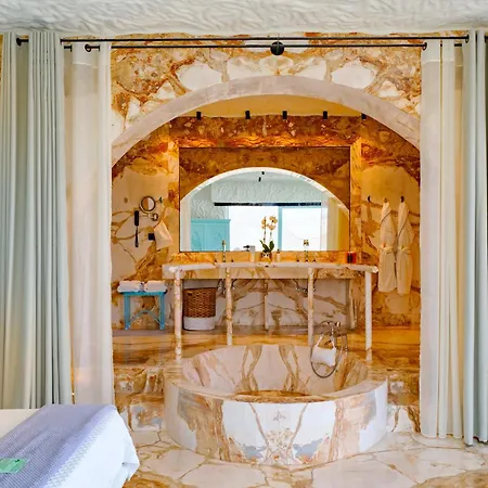 Agalia Luxury Koumpara