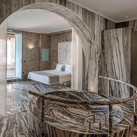 Agalia Luxury *