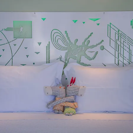 Agalia Luxury * Koumpara