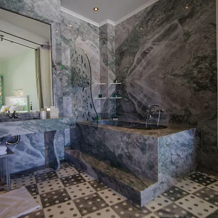 Agalia Luxury *