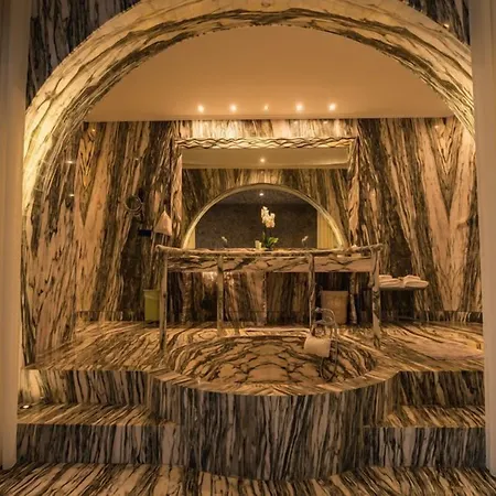 Agalia Luxury